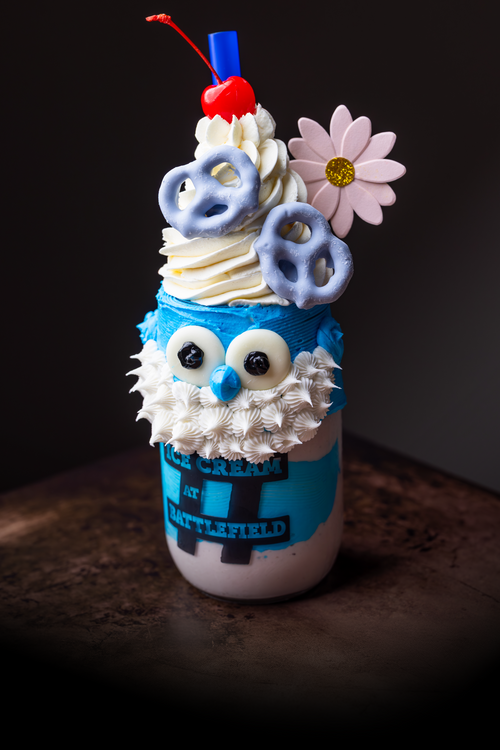 SNACKY SMURF